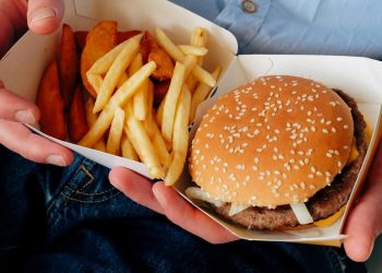 Marketing Plant-Based Meals Using Dynamic Social Norms