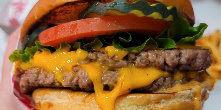Your National Burger Day Run-down: Which Top Chains are Flipping—Or Skipping—Plant-Based Patties